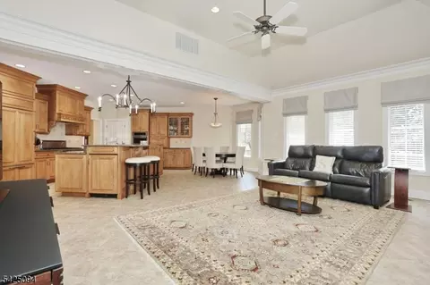285 E Saddle River Rd, Upper Saddle River, NJ 07458 photo 18