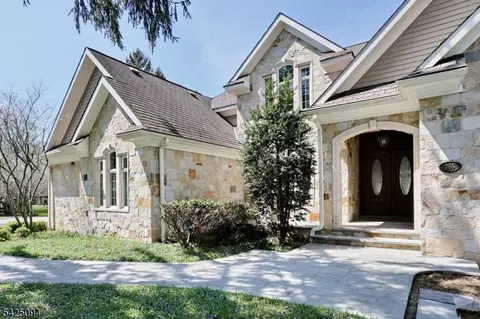285 E Saddle River Rd, Upper Saddle River, NJ 07458 photo 2
