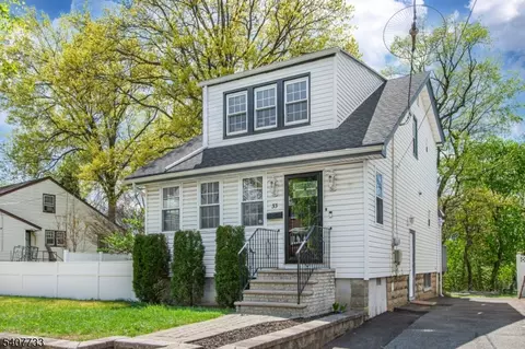 31-33 Smallwood Ave, Belleville, NJ 07109