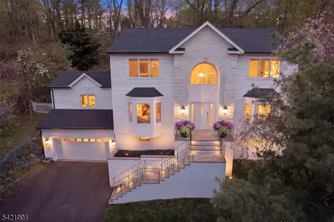 8 Clearview Rd, Springfield, NJ 07081