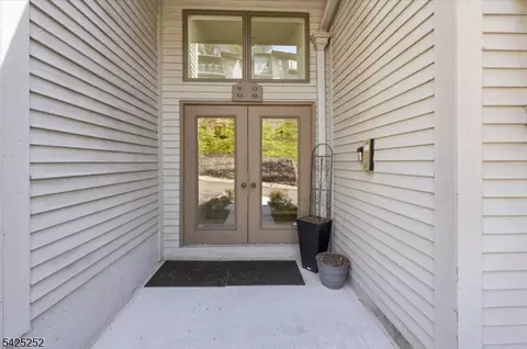 52 Adams Ter, Clifton, NJ 07013