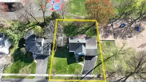 View/Area - 82 Arnot Pl, Paramus, NJ 07652 photo 1 of 6