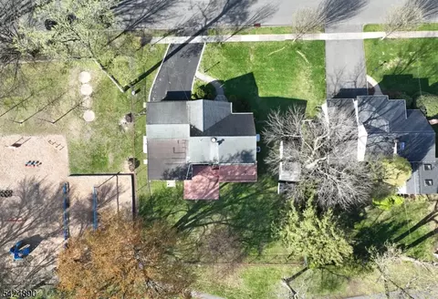 View/Area - 82 Arnot Pl, Paramus, NJ 07652 photo 4 of 6