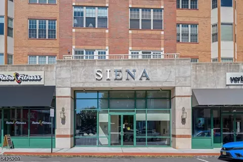 48 S Park St #507, Montclair, NJ 07042