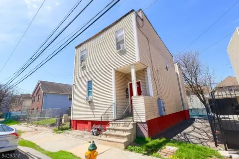 581 S 17th St, Newark, NJ 07103