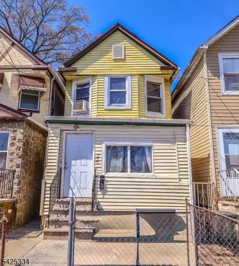 259 S 18th St, Newark, NJ 07103