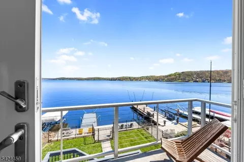 87 N Bertrand Rd, Mount Arlington, NJ 07856