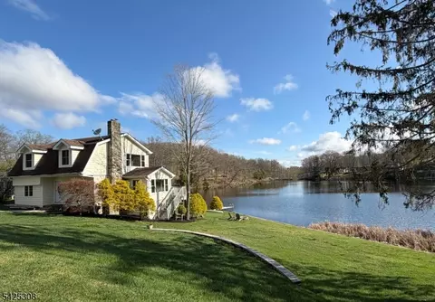 13 N Orchard Ter, Sparta, NJ 07871