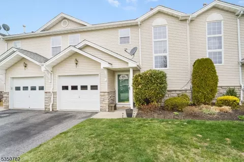 29 Winding Way, Hamburg, NJ 07419