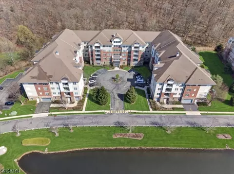 5205 Warrens Way #205, Wanaque, NJ 07465
