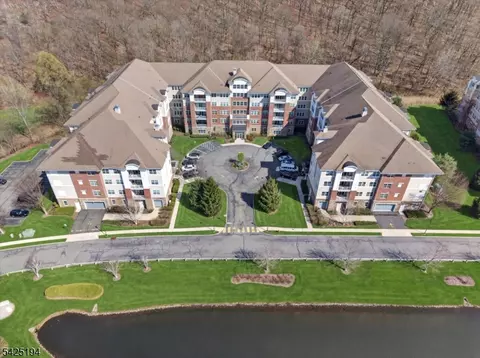 5205 Warrens Way #205, Wanaque, NJ 07465