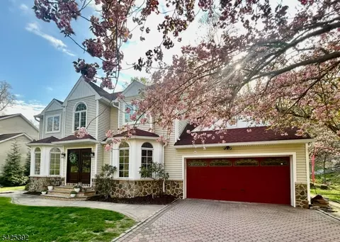 157 W Glen Rd, Denville, NJ 07834
