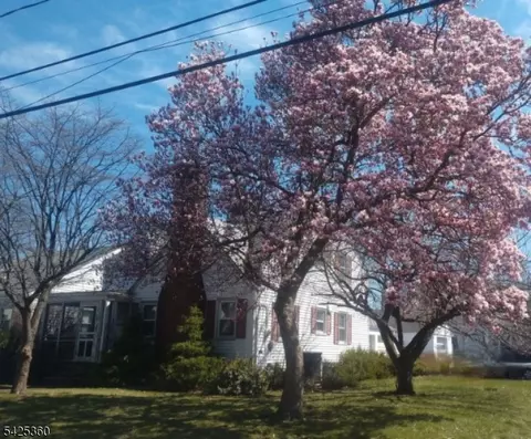 351 Fernwood Ter, Linden, NJ 07036