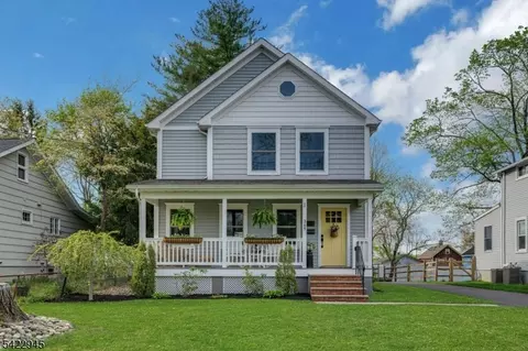 369 Chestnut St, Stirling, NJ 07980