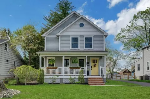 369 Chestnut St, Stirling, NJ 07980