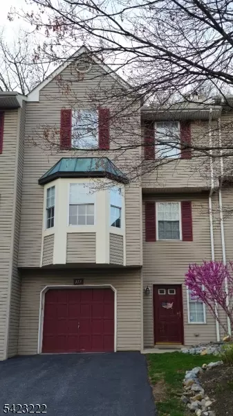 117 Pinehurst Dr, Washington, NJ 07882