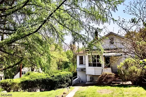 84 N 12th St, Hawthorne, NJ 07506