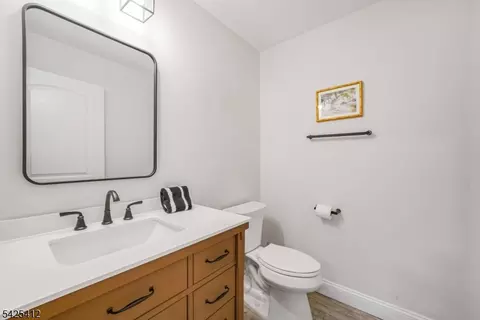8 Mountainside Dr, Wayne, NJ 07470 photo 14