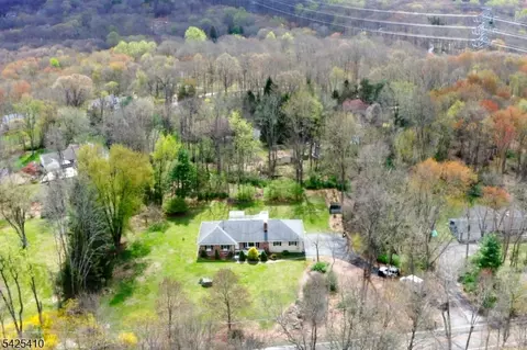 238 Andover Sparta Rd, Newton, NJ 07860