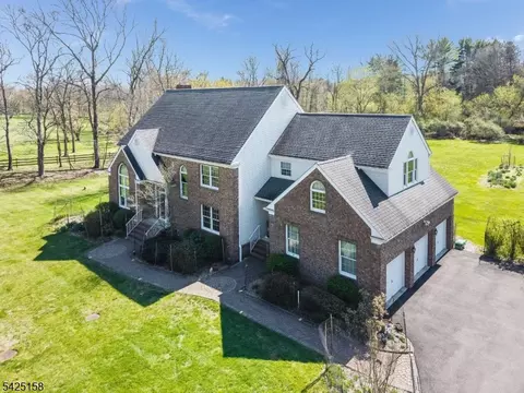 95 Pleasant Run Rd, Flemington, NJ 08822