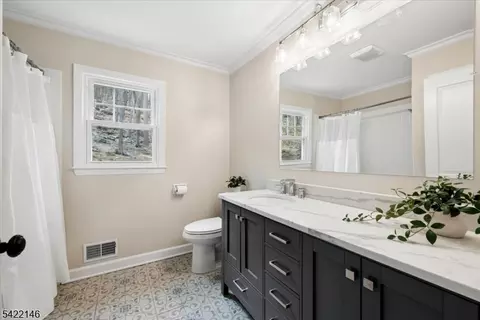 Bath - 94 Bald Eagle Rd, Hackettstown, NJ 07840 photo 2 of 2