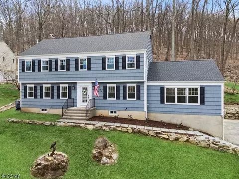 94 Bald Eagle Rd, Hackettstown, NJ 07840