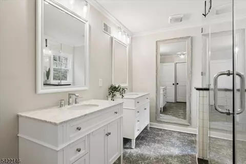 Bath - 94 Bald Eagle Rd, Hackettstown, NJ 07840 photo 1 of 2