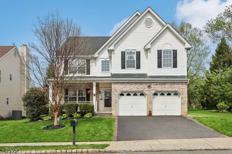 25 Francis Dr, Bridgewater, NJ 08807