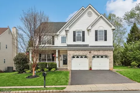 25 Francis Dr, Bridgewater, NJ 08807