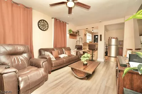 3 Laurel Ave, Maplewood, NJ 07040