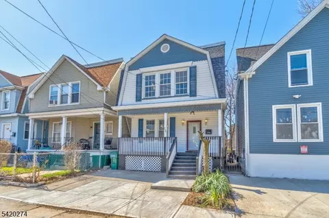 208 N 11th St, Newark, NJ 07107