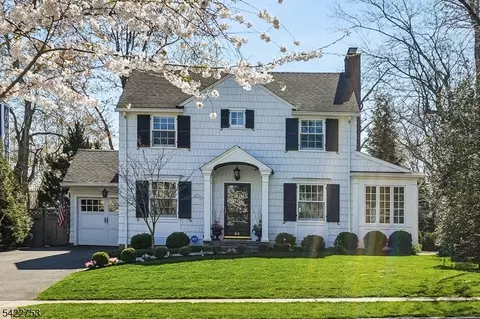 44 Canoe Brook Pkwy, Summit, NJ 07901