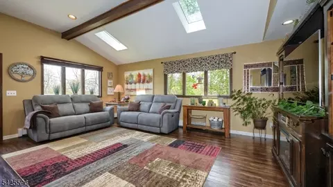 16 Forest Ter, Wayne, NJ 07470 photo 5