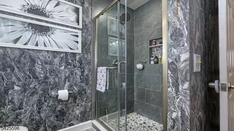 16 Forest Ter, Wayne, NJ 07470 photo 14