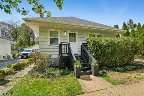 10 Sunnyside Pl, Verona, NJ 07044