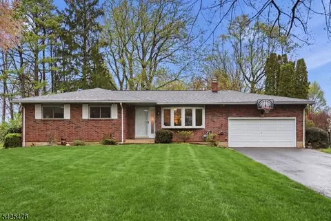 52 Smithtown Rd, Budd Lake, NJ 07828