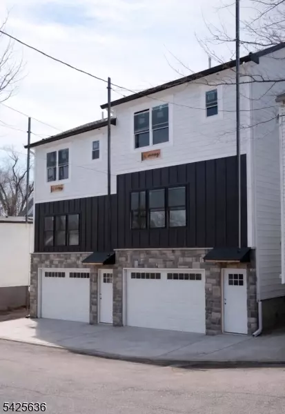 35 Garfield Ave, Paterson, NJ 07522