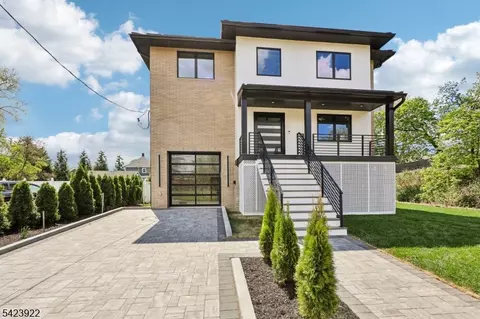 51 Albany Ave, Nutley, NJ 07110