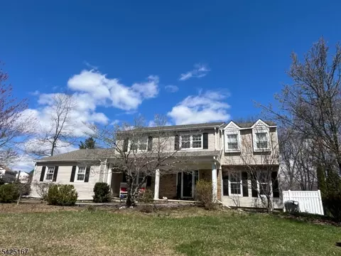 6 Beechnut Dr, Long Valley, NJ 07853