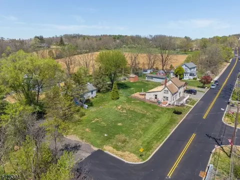 2 Maple Ln, Hampton Boro, NJ 08827 photo 11