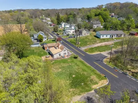 2 Maple Ln, Hampton Boro, NJ 08827 photo 9