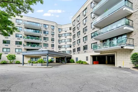 609 W S Orange Ave #2N, South Orange Village, NJ 07079