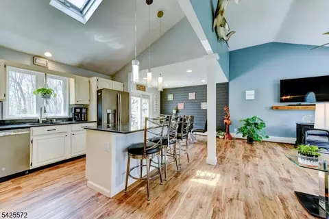 61 Lakeside Dr NW, Sussex, NJ 07461