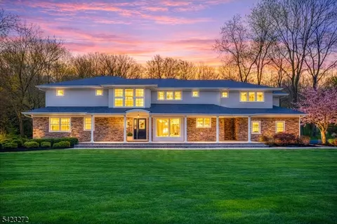 777 Valley Rd, Watchung, NJ 07069