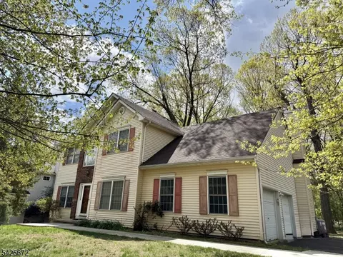 4 Scaletti Ct, Somerset, NJ 08873