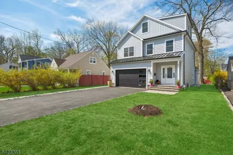 35 Lee Rd, Livingston, NJ 07039