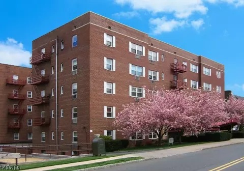 18 Springfield Ave #4E, Cranford, NJ 07016