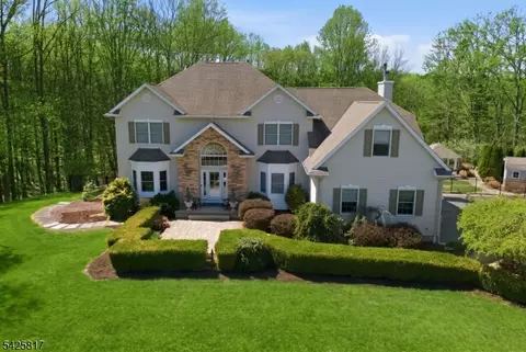 6 Farm Creek Rd, Fredon Twp, NJ 07860