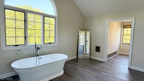 Bath - 50 Green Ave, Belle Mead, NJ 08502 photo 3 of 4