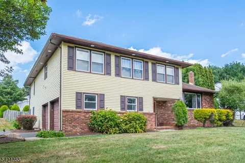 257 Eyland Ave, Succasunna, NJ 07876